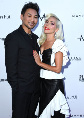 Lady Gaga - The Daily Front Row Fashion Awards in LA 03/17/2019 фото №1153732