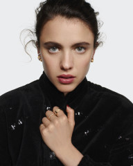 Margaret Qualley for Chanel Coco Crush фото №1386562