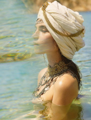 Meghan Roche - Vogue Greece фото №1345540