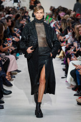 Valentino Autumn/Winter 2020 Fashion Show in Paris фото №1249411