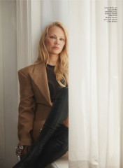 Pamela Anderson for Fashion Magazine October 2023 фото №1380124