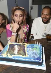 Paris Jackson at Her Birthday party in Los Angeles фото №1060551