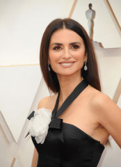 Penelope Cruz - 92nd Annual Academy Awards in Los Angeles (Arrival) / 09.02.2020 фото №1269970