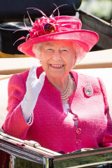 Queen Elizabeth ll  фото №1079528