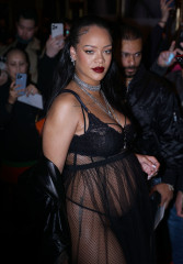 Rihanna - Dior FW 2022/2023 Show at PFW 03/01/2022 фото №1339283