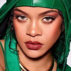 Rihanna - Fenty Beauty 'Icon Lipstick' (2022) фото №1336859