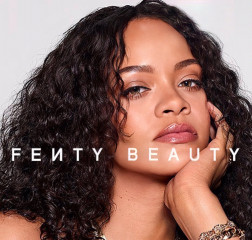 Rihanna - Fenty Beauty x ULTA Beauty (2022) фото №1338033