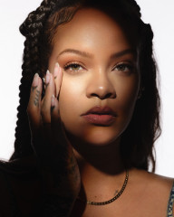 Rihanna - Fenty Beauty 'We're Even' Hydrating Longwear Concealer (2024) фото №1385415