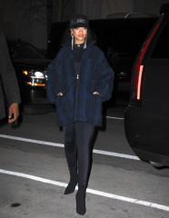 Rihanna - Hotel in New York 01/25/2022 фото №1334899
