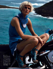 Saskia de Brauw ~ Vogue Japan May 2012 by Patrick Demarchelier фото №1375316