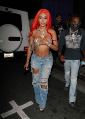 SAWEETIE at Boa Steakhouse in West Hollywood 07/19/2020 фото №1267638