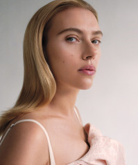 Scarlett Johansson by Cass Bird for Vogue (March 2022) фото №1339344