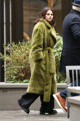 Selena Gomez - On Set of 'Only Murders In The Building' in NY 01/24/2022 фото №1334790