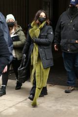 Selena Gomez - On Set of 'Only Murders In The Building' in NY 01/24/2022 фото №1334794