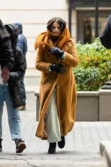 Selena Gomez - On Set of 'Only Murders In The Building' in NY 01/24/2022 фото №1334807