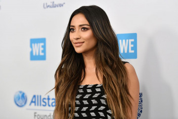 Shay Mitchell at WE Day California in Los Angeles  фото №959903