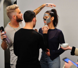 Shay Mitchell on set to promote the Biore Deep Cleansing Charcoal Pore Strips  фото №1059612