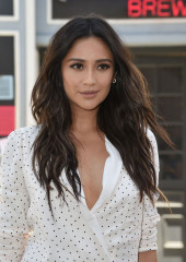 Shay Mitchell – “Pretty Little Liars: Made Here” Exhibit in LA  фото №974897