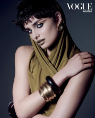 Taylor Hill for Vogue Arabia фото №1373571