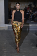 Taylor Hill - Messika Womenswear Spring/Summer 2023 Fashion Show in Paris фото №1352246