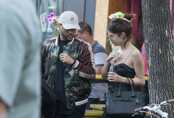 The Weeknd With Selena Gomez  in Buenos Aires фото №951094