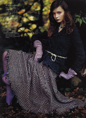 Adina Fohlin &amp; Tiiu Kuik ~ Vogue Nippon December 2003 by Max Vadukul фото №1375168