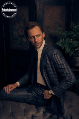 Tom Hiddleston by Charlie Gray for Entertainment Weekly (2021) фото №1297753