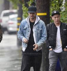 Tom Kaulitz leaving Mauro Café in LA 03/22/2018 фото №1056638