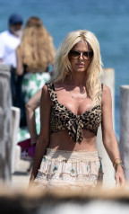 VICTORIA SILVSTEDT Out in St-tropez 07/18/2020 фото №1267642