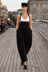 Azzedine Alaia Spring/Summer 2024 Fashion Show in Paris фото №1373018