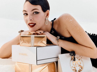 Vittoria Ceretti for Give Chanel 2023 Campaign фото №1383539