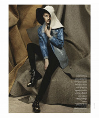 VITTORIA CERETTI in Vogue Magazine, Australia February 2020 фото №1244893