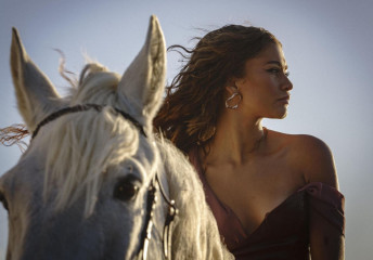 Zendaya -  behind the scenes for Lancôme’s ‘Idôle Now’ campaign фото №1379984