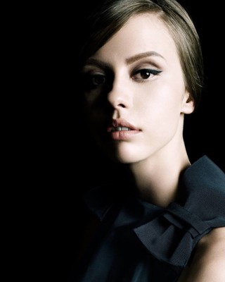 Фото 51923 к новости Две Мии в рекламе La Femme от Prada