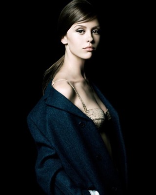 Фото 51926 к новости Две Мии в рекламе La Femme от Prada
