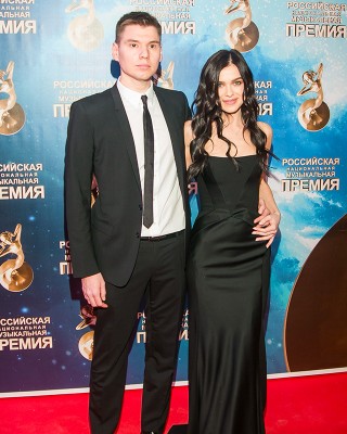 Елена Темникова с мужем Дмитрием Сергеевым