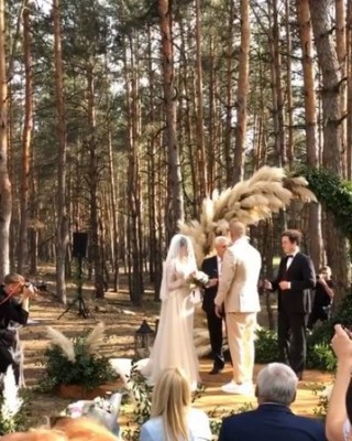 Фото 70432 к новости Это правда: Настя Каменская вышла замуж за Потапа