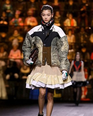 Фото 72012 к новости Показ Louis Vuitton на Неделе моды в Париже