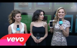Интервью Charli XCX на красной дорожке Billboard Music Awards 2015