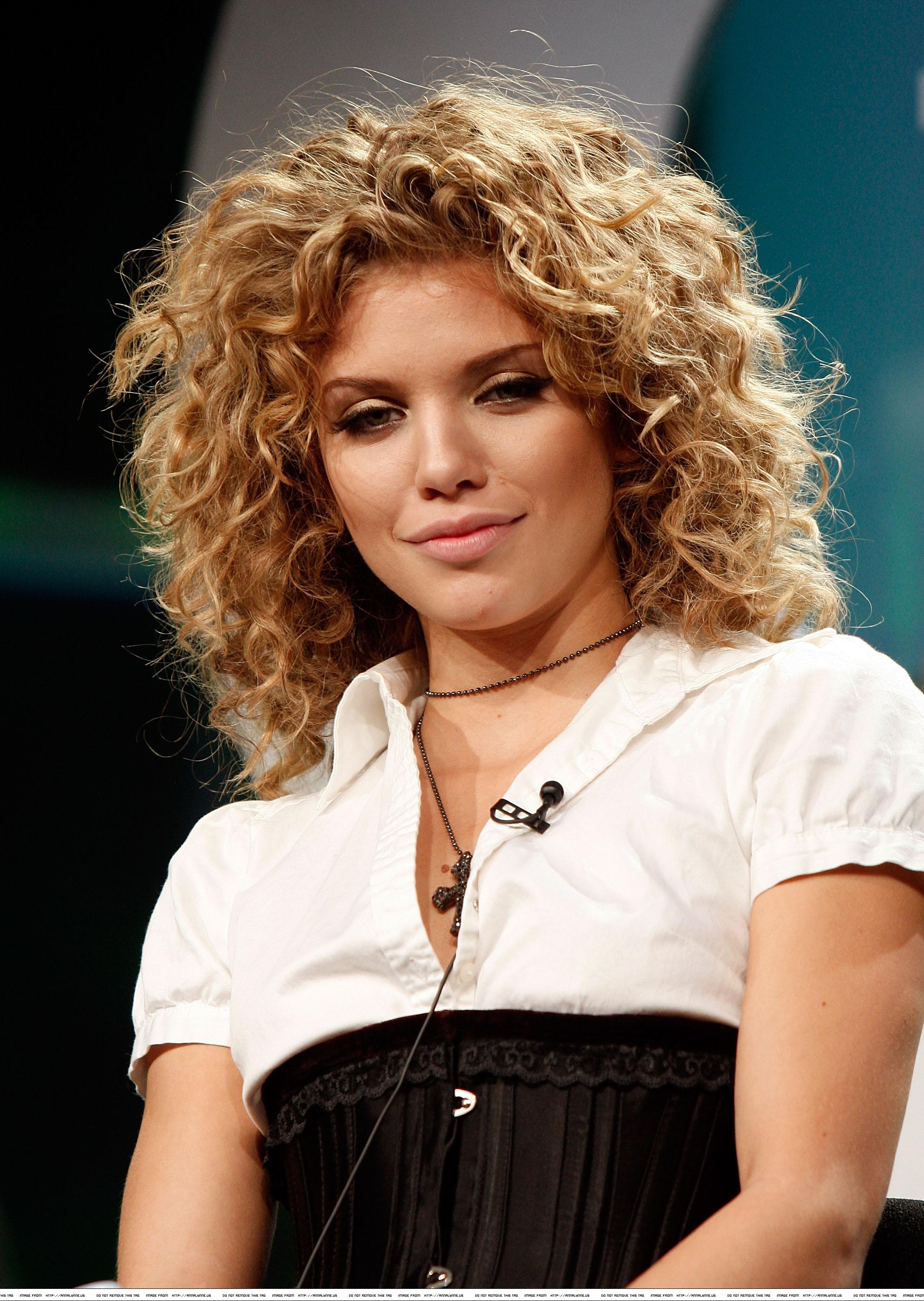 http://www.theplace.ru/archive/annaLynne_mcCord/img/82003695_10.jpg