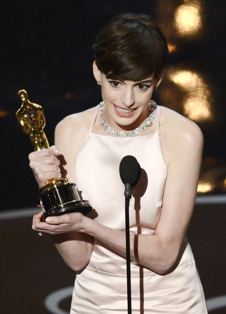 Anne hathaway фото