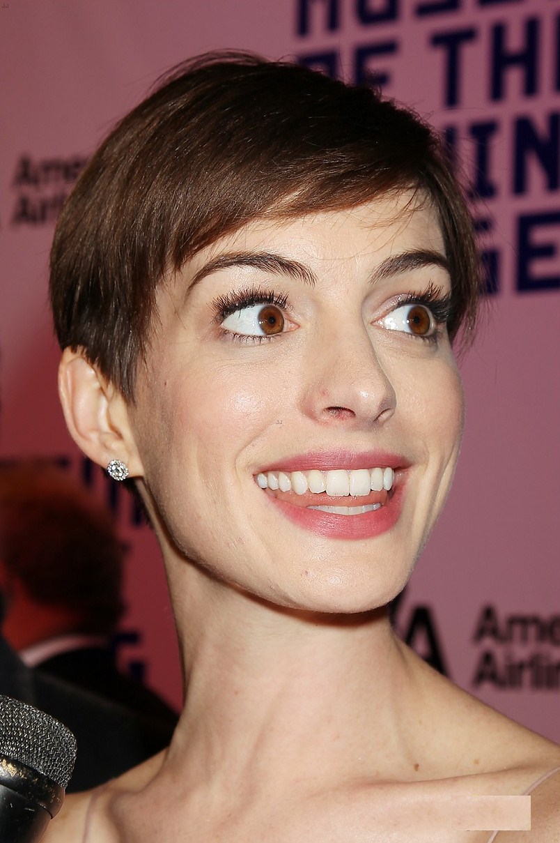 Anne hathaway фото