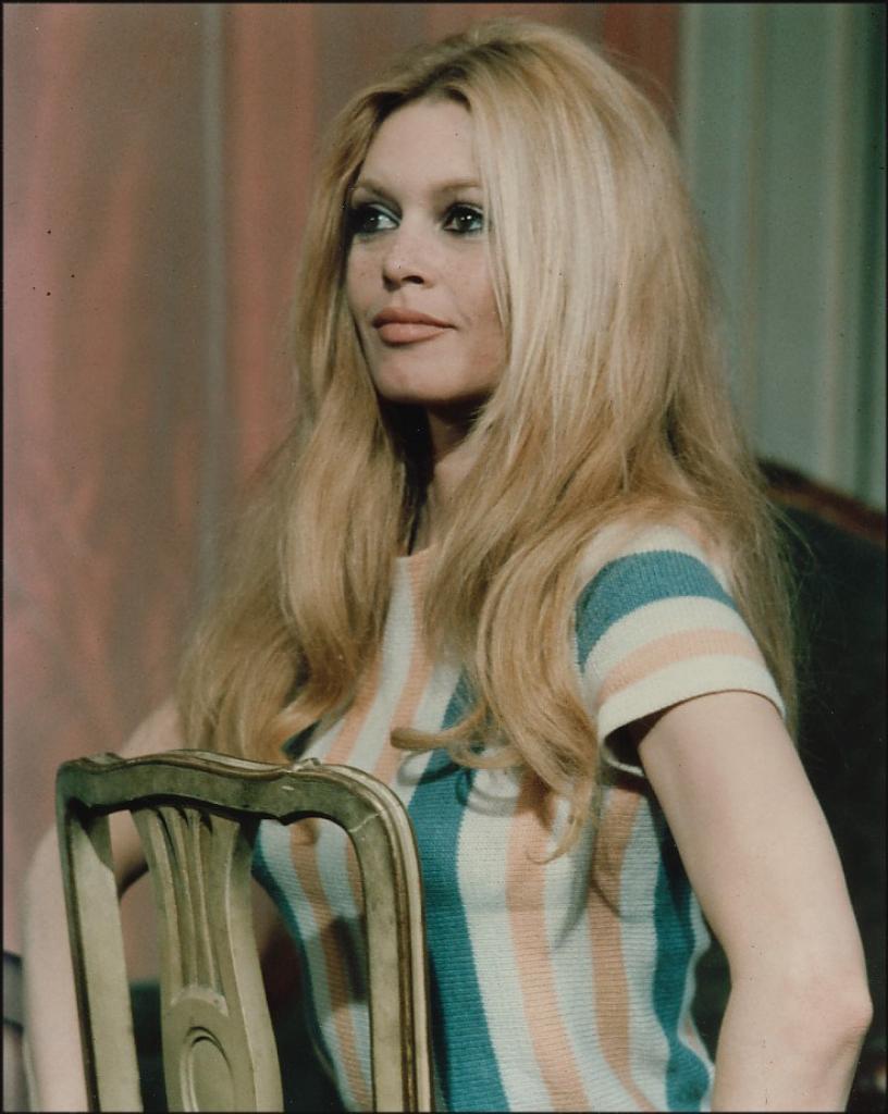 Vanna bardot фото