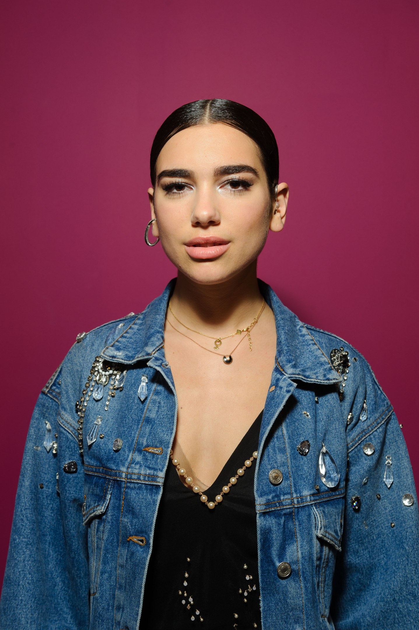 Dua lipa обои на телефон