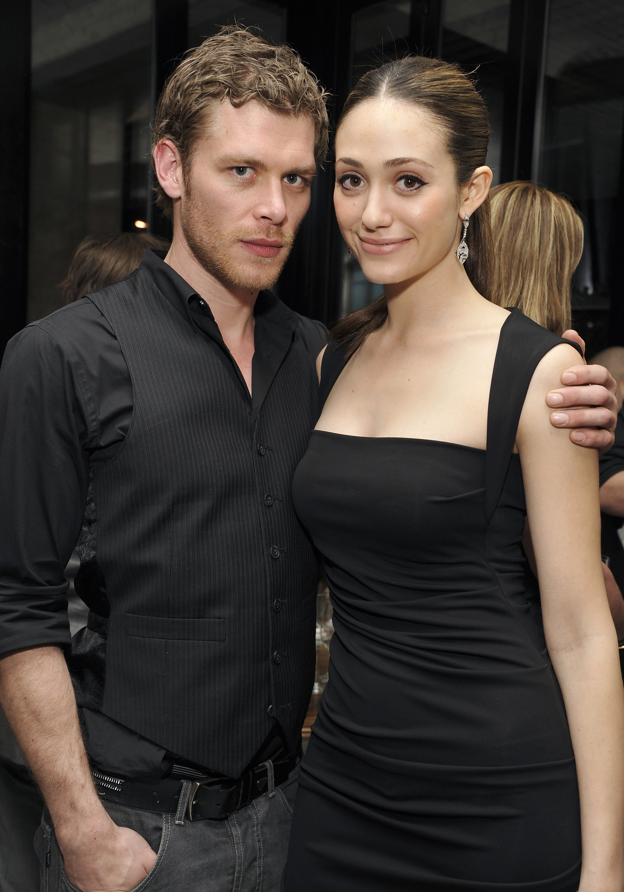 http://www.theplace.ru/archive/emmy_rossum/img/43263416952237412643.jpg