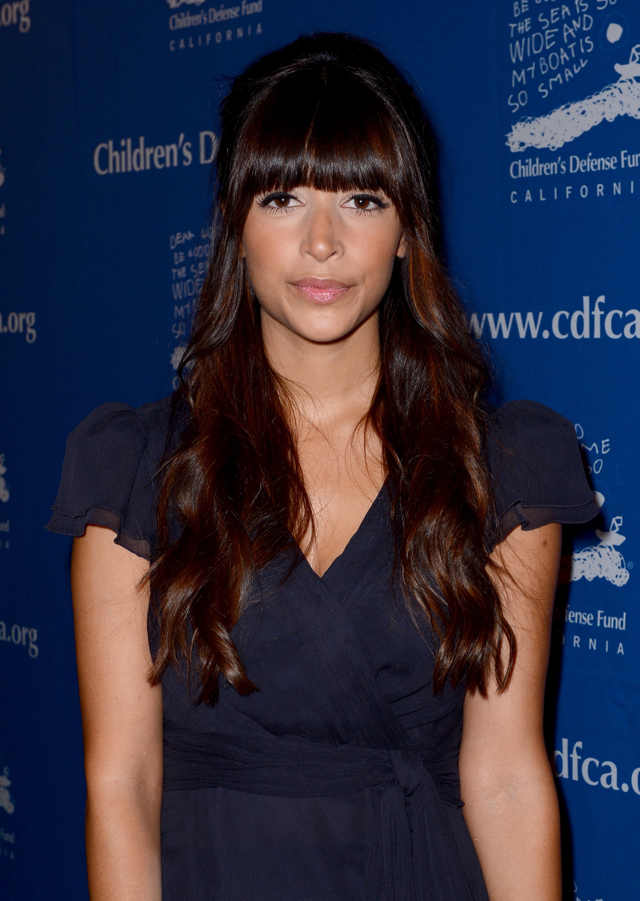 Hannah Simone Pics