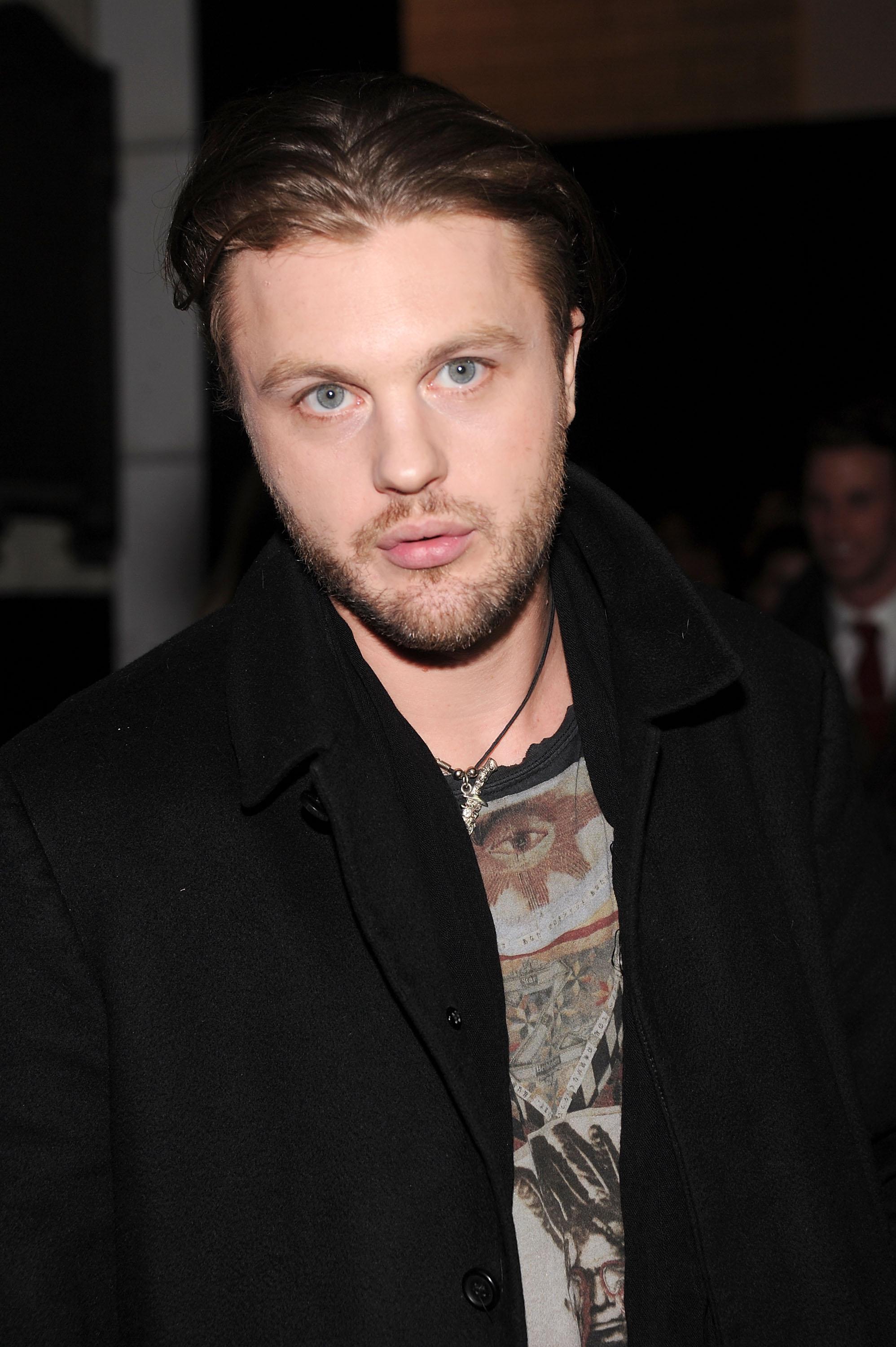 Michael Pitt hair