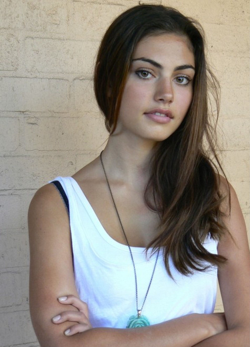 phoebe tonkin голая