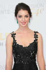 Adelaide Kane фото №748996