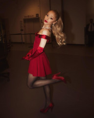 Ariana Grande  фото №1393471